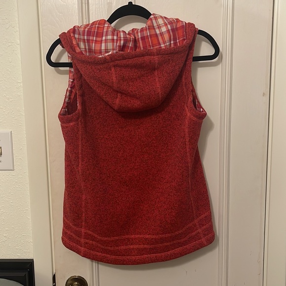 Northface Red & Plaid Vest Sz Med - Picture 5 of 5